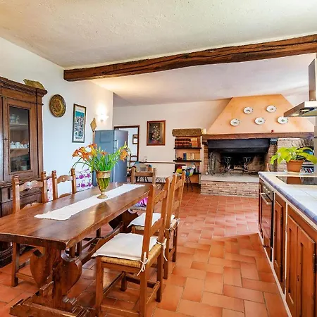 Gorgeous In Cortona Ar With Wifi Apartment Poggioni