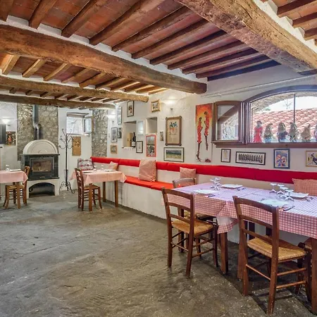 Apartment Gorgeous In Cortona Ar With Wifi Poggioni